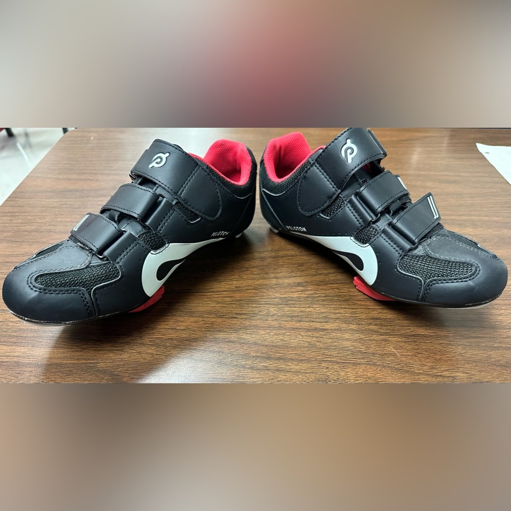 Peloton Spin shoes, size 40